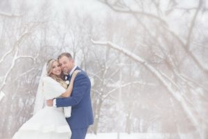 Amazing Wedding Picture Winter Time